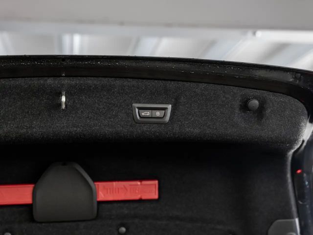 BMW 320 320d M-Sport Sedan xDrive