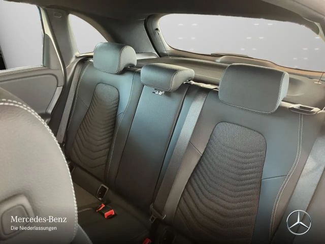 Mercedes-Benz B 200 Progressive Sedan