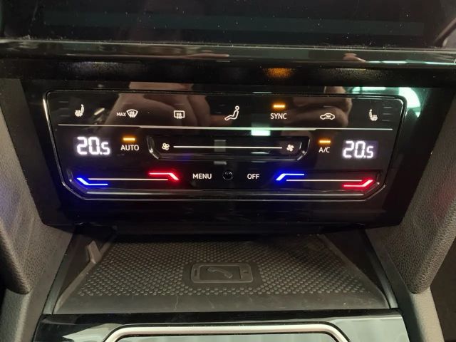 Volkswagen Passat 1.5 TSI Business DSG Variant