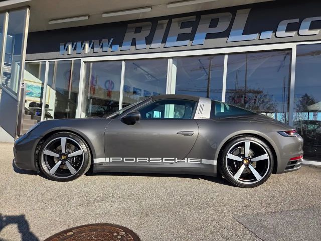 Porsche 992 4 Cabrio S Targa