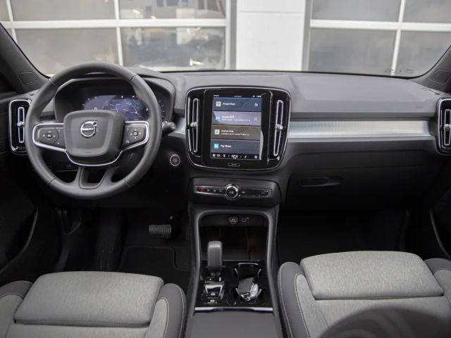 Volvo XC40 Business Dark Plus