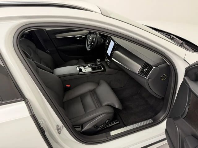 Volvo V90 AWD Dark Plus Recharge T6