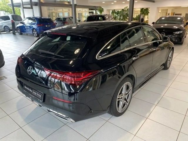 Mercedes-Benz CLA 200 AMG Line Coupé