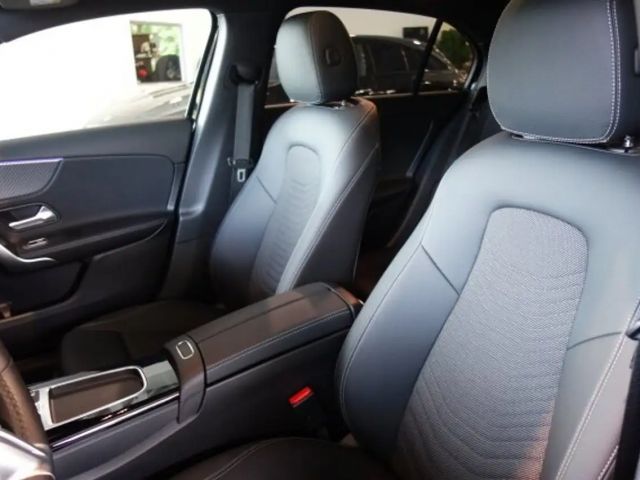 Mercedes-Benz A 220 4MATIC Progressive