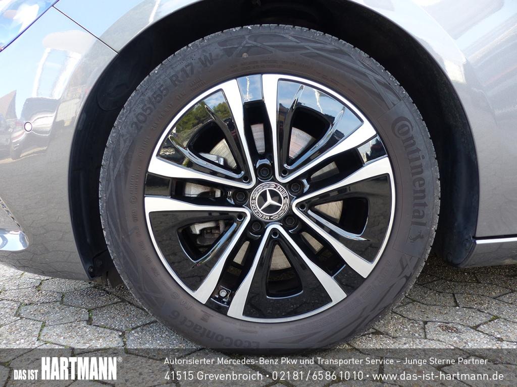 Mercedes-Benz B 200 Progressive Sedan