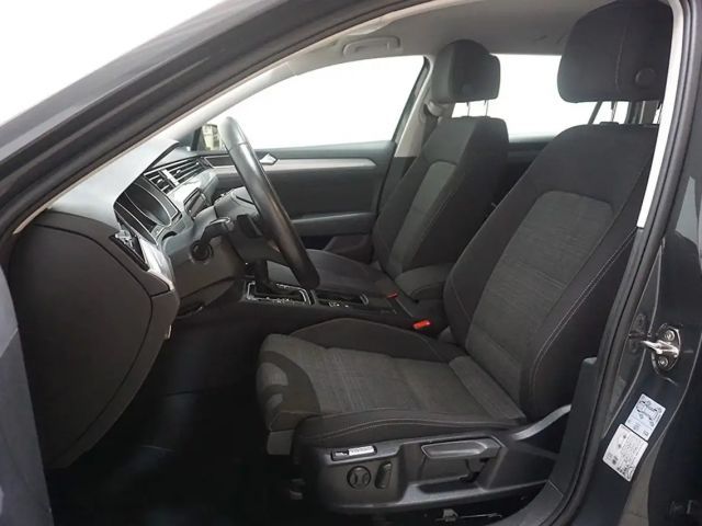 Volkswagen Passat Business DSG