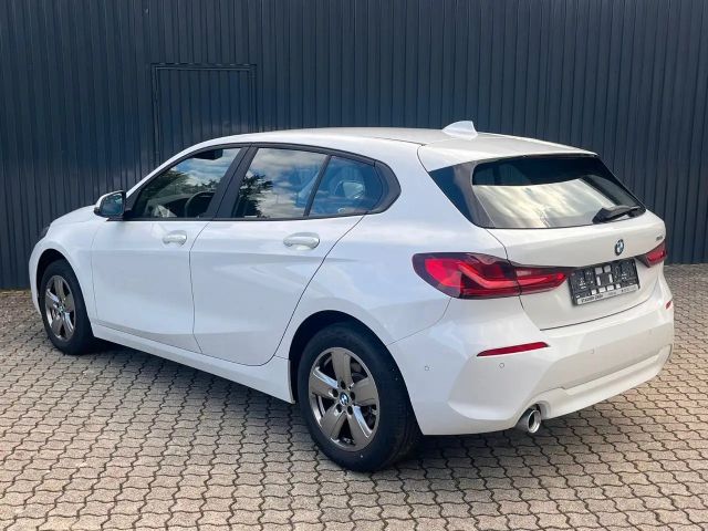 BMW 116 116i 5-deurs Sedan