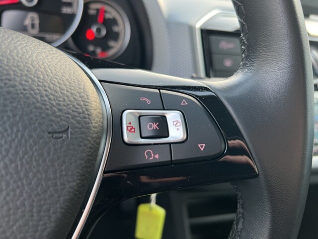 Volkswagen up! Active