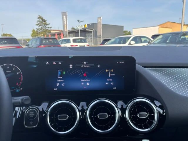 Mercedes-Benz B 180 Sedan