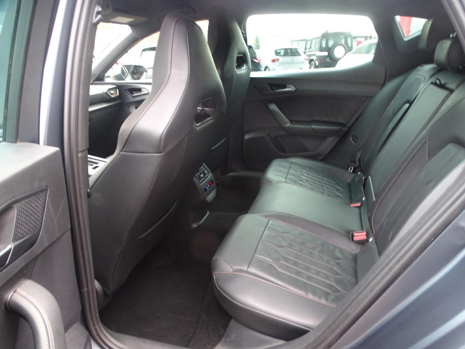 Cupra Leon eTSI "Leder/Matt/ACC/SHZ/LED/KAMERA"