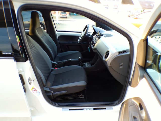 Volkswagen up! 1.0 MPI Active