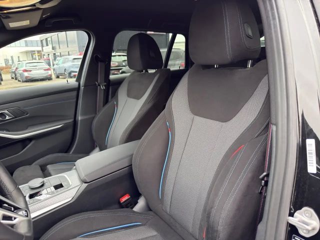 BMW 330 330d M-Sport Touring xDrive