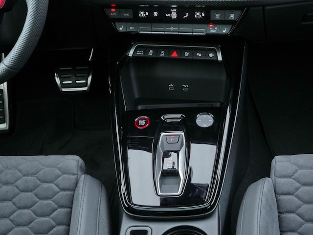 Audi RS3 Quattro S-Tronic Sedan