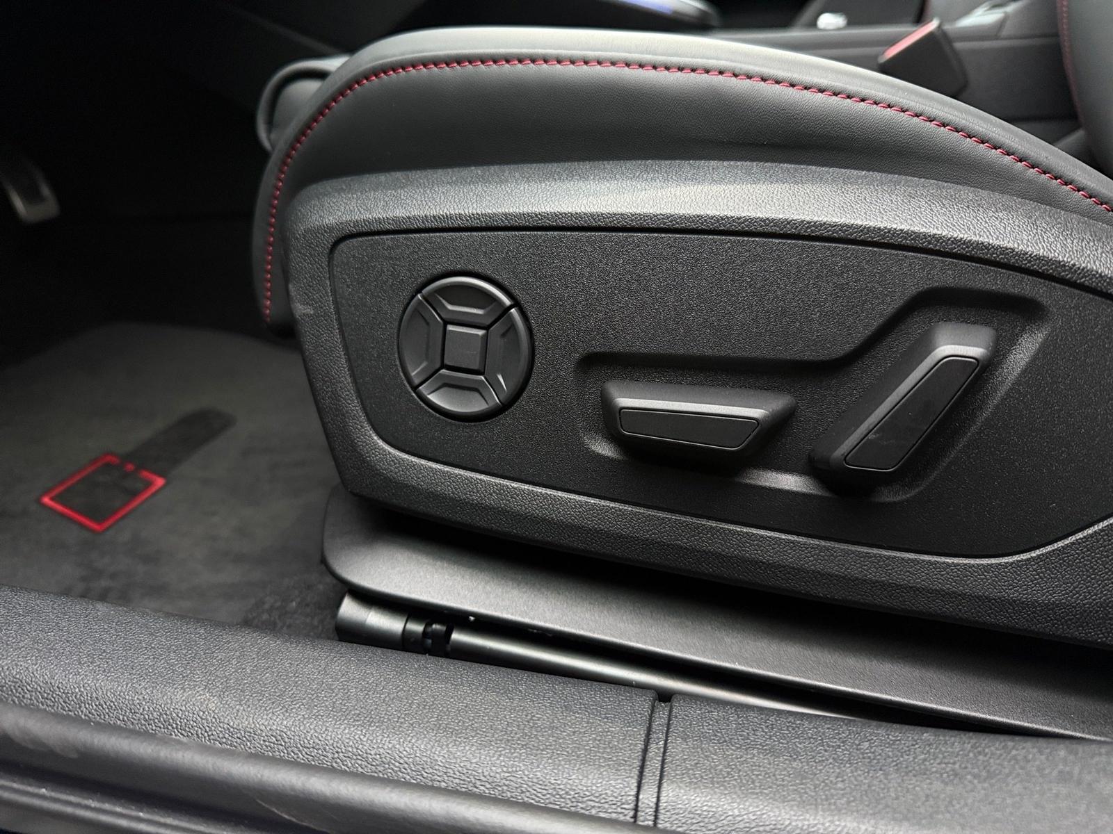 Audi RS3 Quattro S-Tronic Sedan