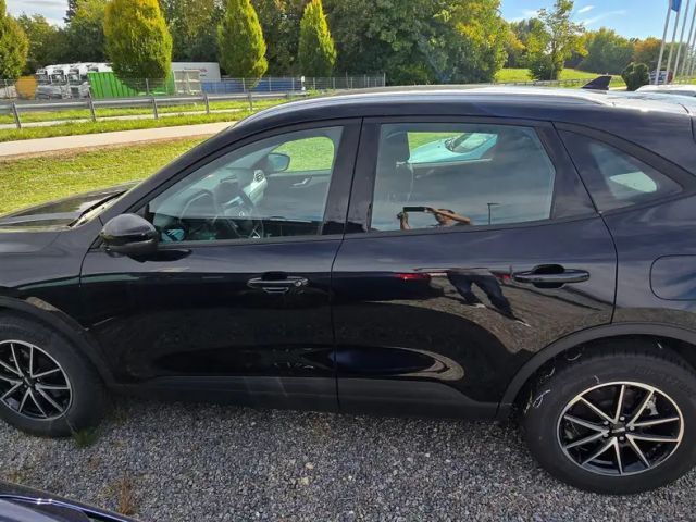 Ford Kuga Cool & Connect Hybrid