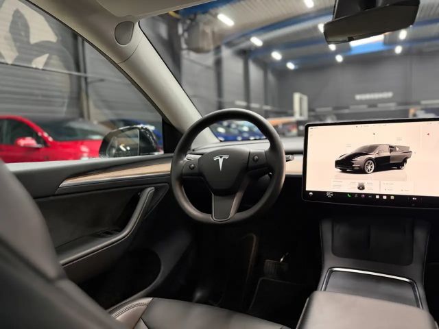 Tesla Model Y AWD Long Range