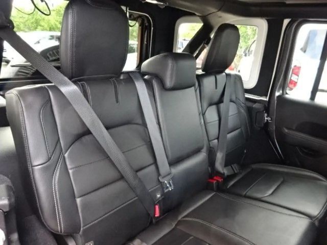 Jeep Wrangler Sahara