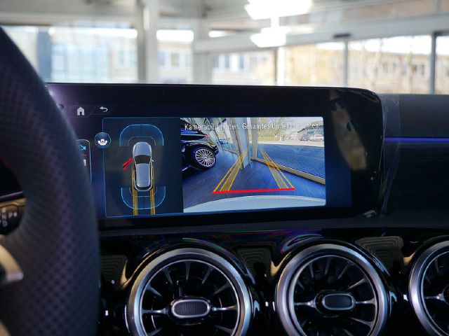 Mercedes-Benz A 200 A 200 d