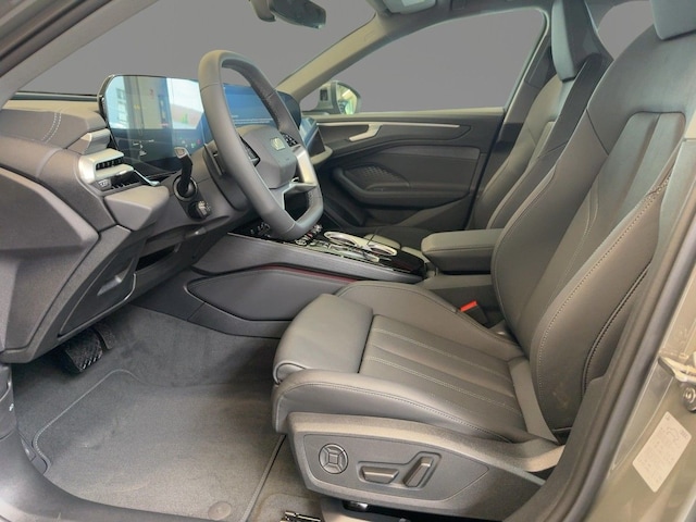 Audi A6 Avant Quattro S-Tronic