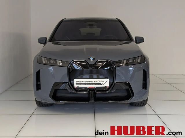 BMW iX xDrive45