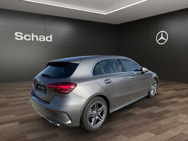 Mercedes-Benz A 180 AMG Line Premium