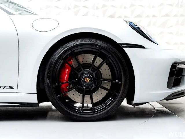 Porsche 992 Cabrio Carrera GTS