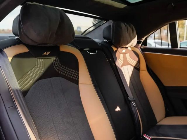 Bentley Flying Spur V8