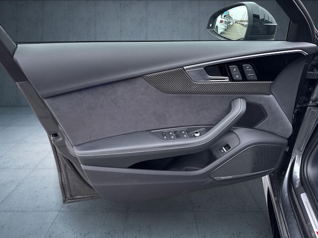 Audi RS4 Avant Quattro