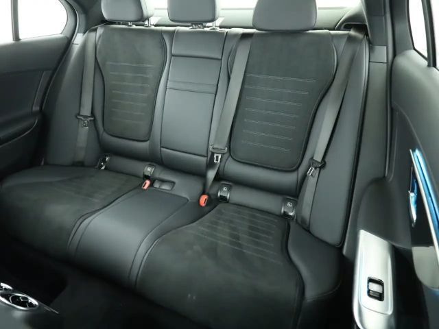 Mercedes-Benz C 300 AMG Line C 300 d Sedan