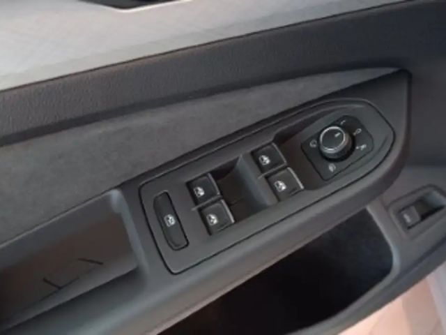 Volkswagen Golf Business DSG Variant