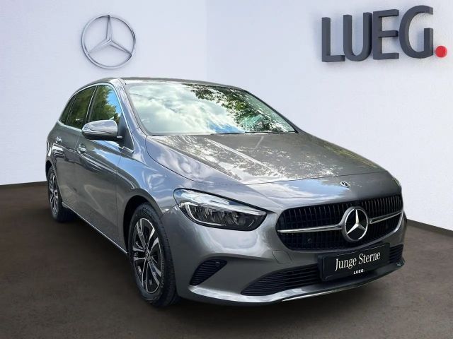 Mercedes-Benz B 180 Progressive Sedan