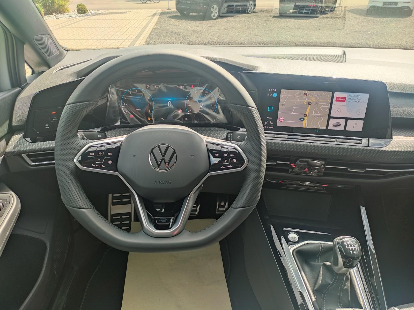 Volkswagen Golf 1.5 TSI R-Line Variant