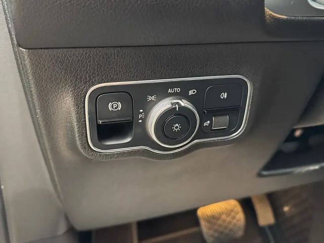 Mercedes-Benz GLB 220 GLB 220 d