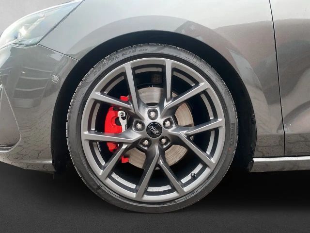 Ford Focus Limited ST Line