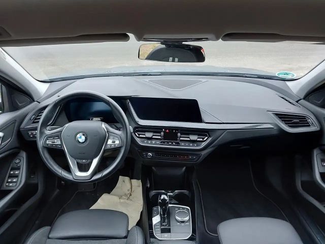 BMW 120 120i Sedan Sport Line