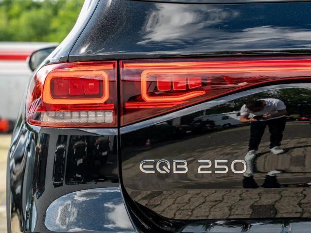 Mercedes-Benz EQB 250 AMG Line Advanced
