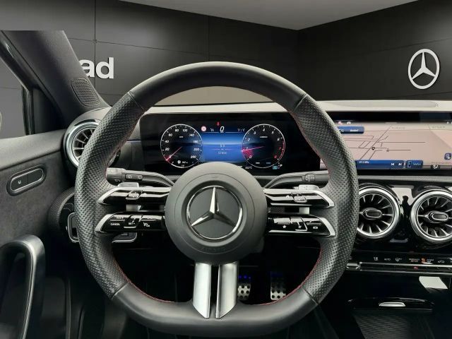 Mercedes-Benz A 180 AMG Line