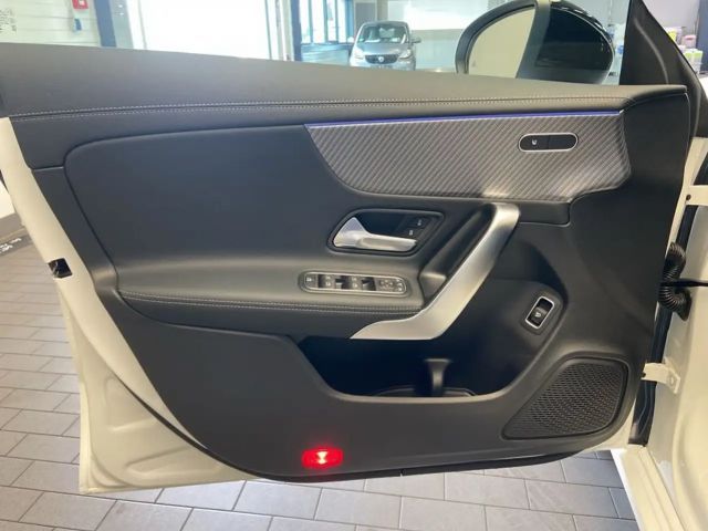 Mercedes-Benz CLA 180 CLA