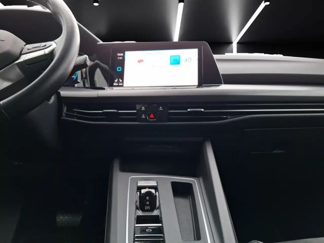 Volkswagen Golf DSG Golf VIII Style Variant