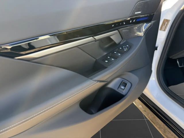 BMW 540 540d M-Sport Sedan xDrive