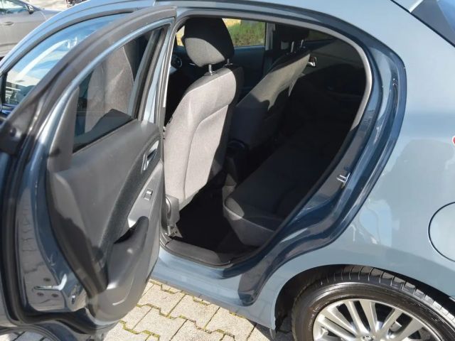 Mazda 2 Exclusive-line