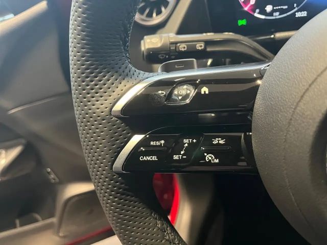 Mercedes-Benz GLA 200 AMG Line