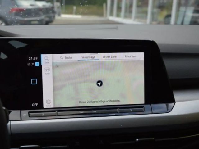 Volkswagen Golf Life Variant