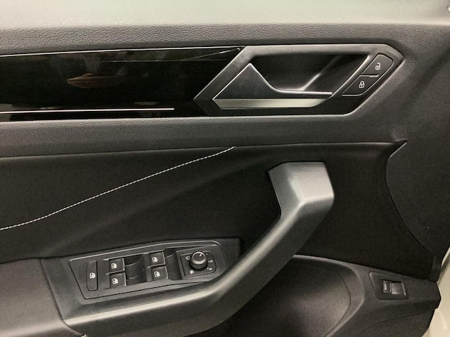 Volkswagen T-Roc 1.5 TSI DSG IQ.Drive R-Line