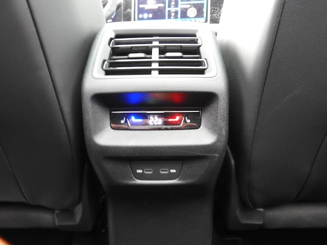 Volkswagen Tiguan 4Motion DSG R-Line