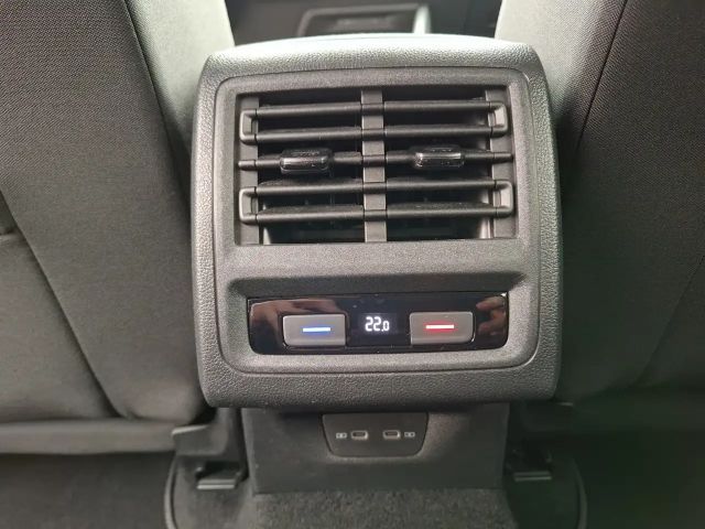 Volkswagen Golf DSG Golf VIII Style Variant