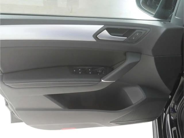 Volkswagen Touran 1.5 TSI DSG R-Line