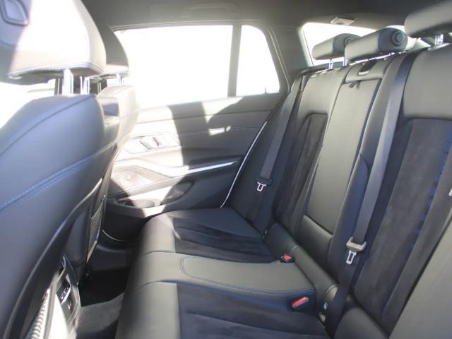 BMW 320 320i M-Sport Touring