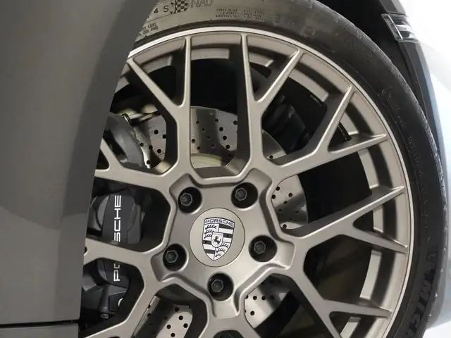 Porsche 992 Cabrio Carrera