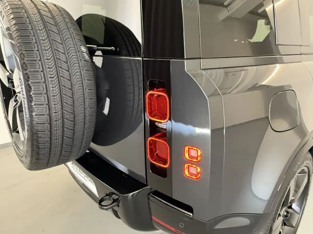 Land Rover Defender 110 AWD D300